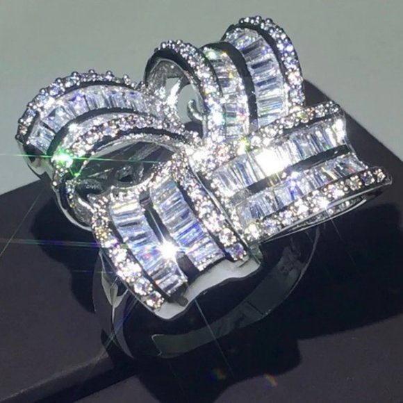 NEW 6.7 CT Silver Baguette Round Diamond Ring - Picture 6 of 6